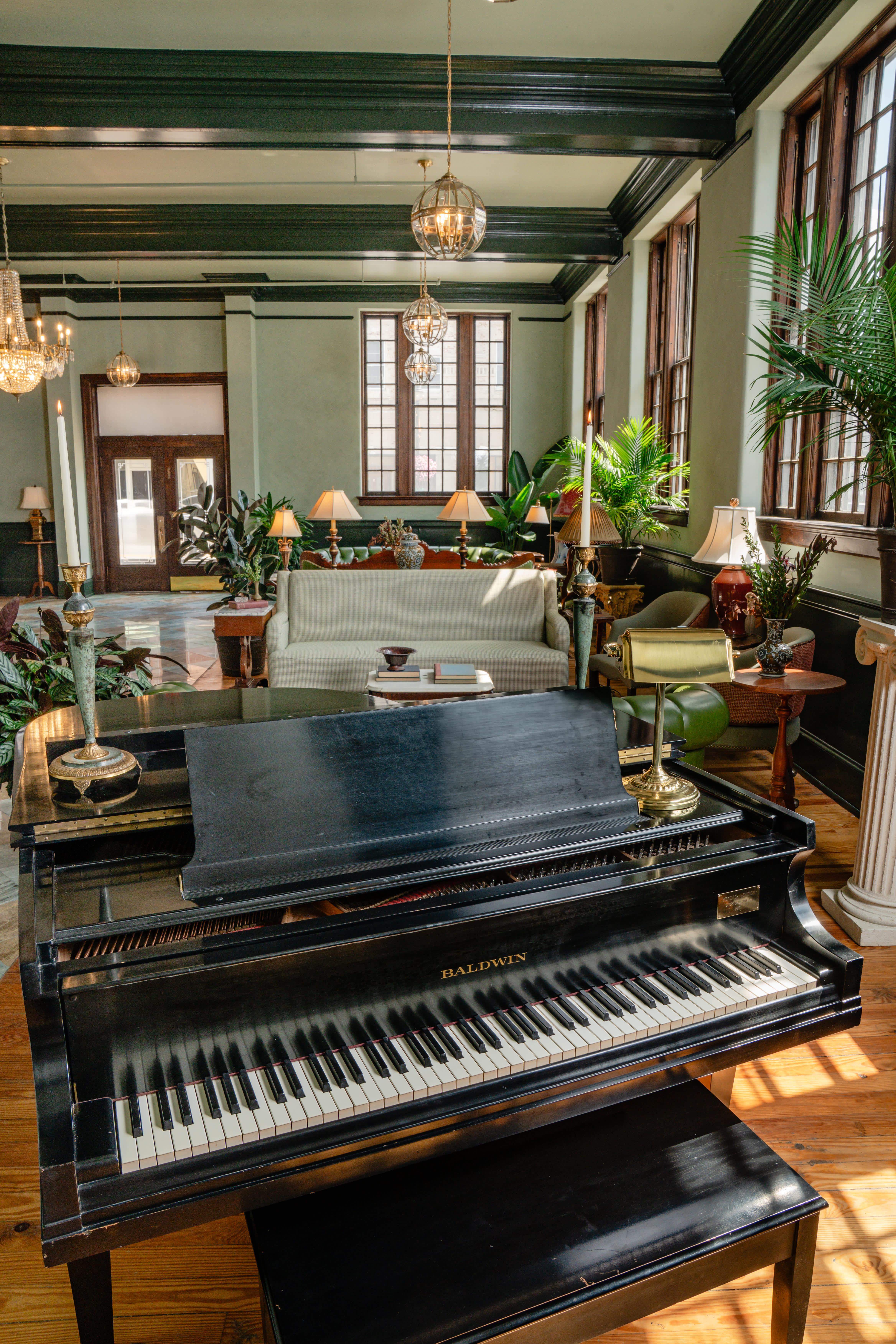 Lobby_12_-_piano_view