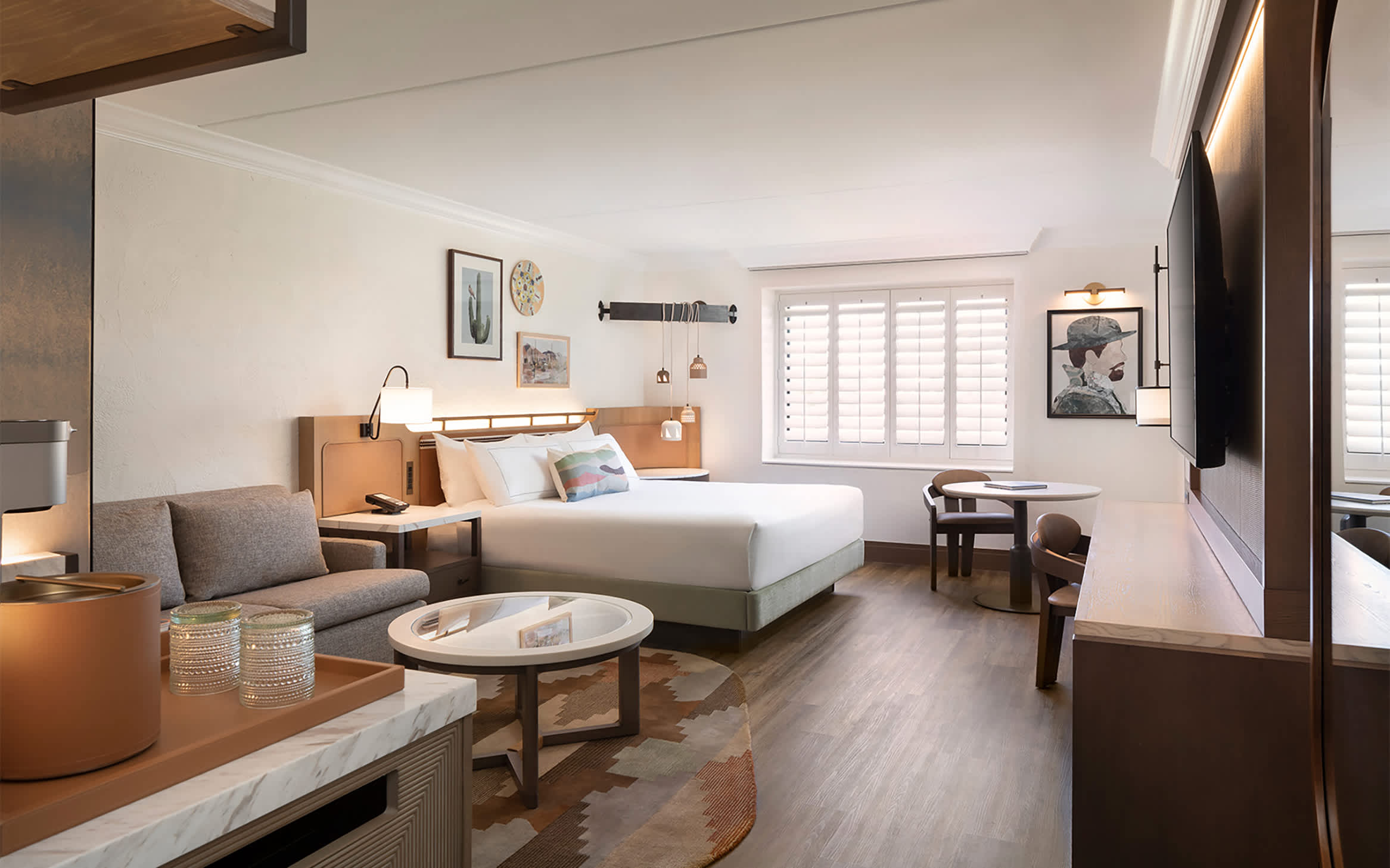 KH-TSRS-King-Guest-Room-Patio-Poolside