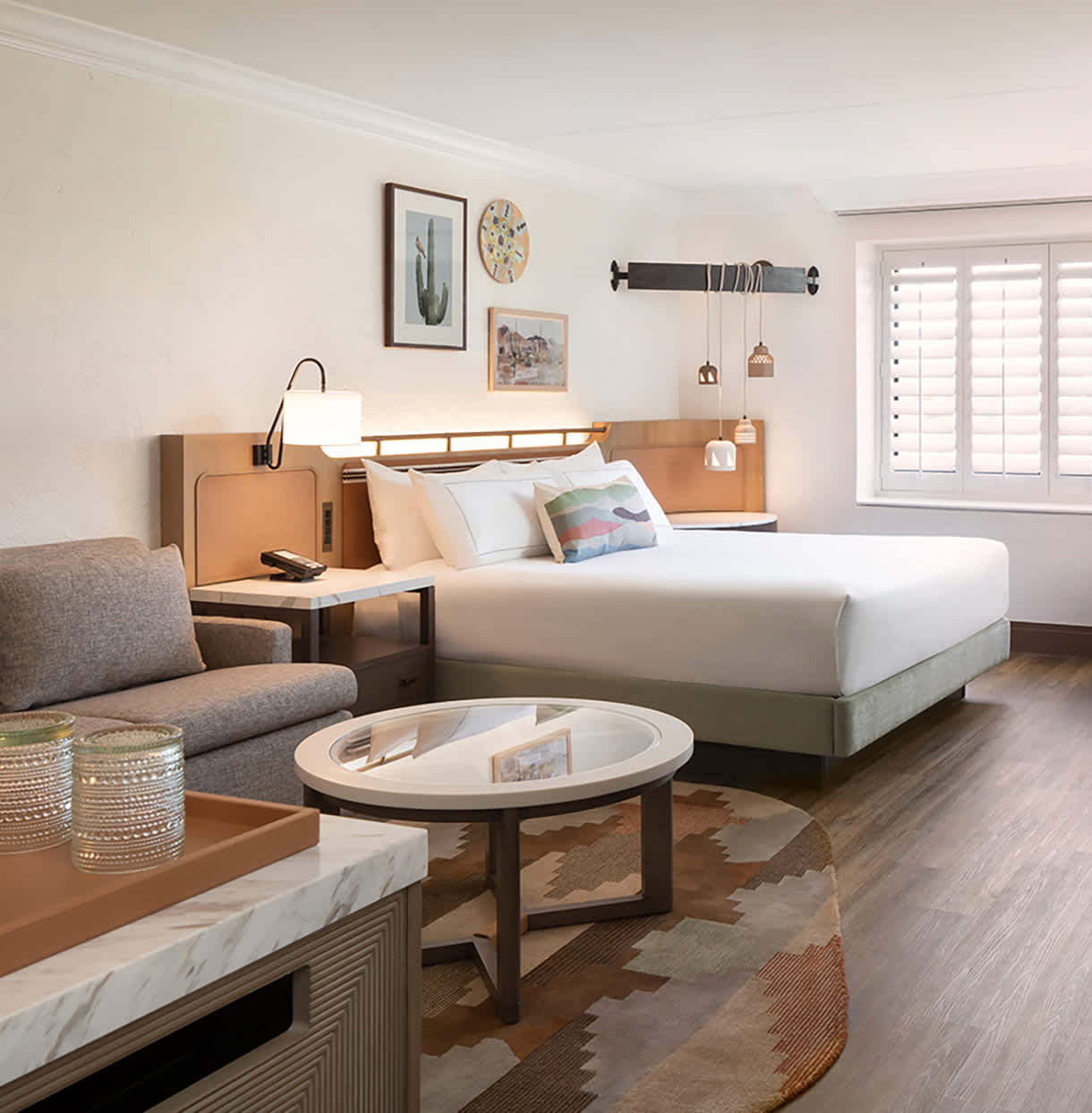 KH-TSRS-King-Guest-Room-Patio-Poolside-Crop