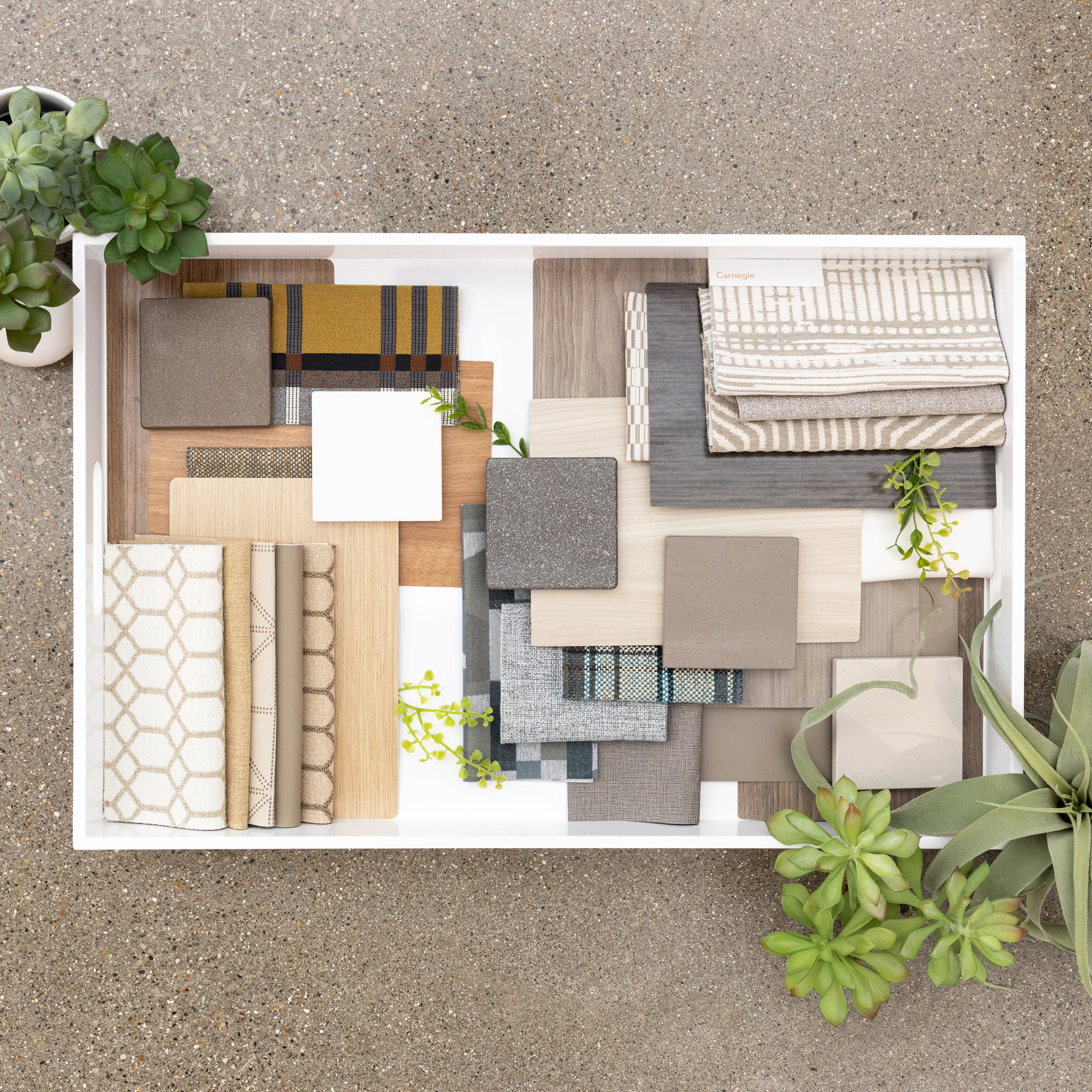 IW_Flatlay_Styled-2-Air-Bottom