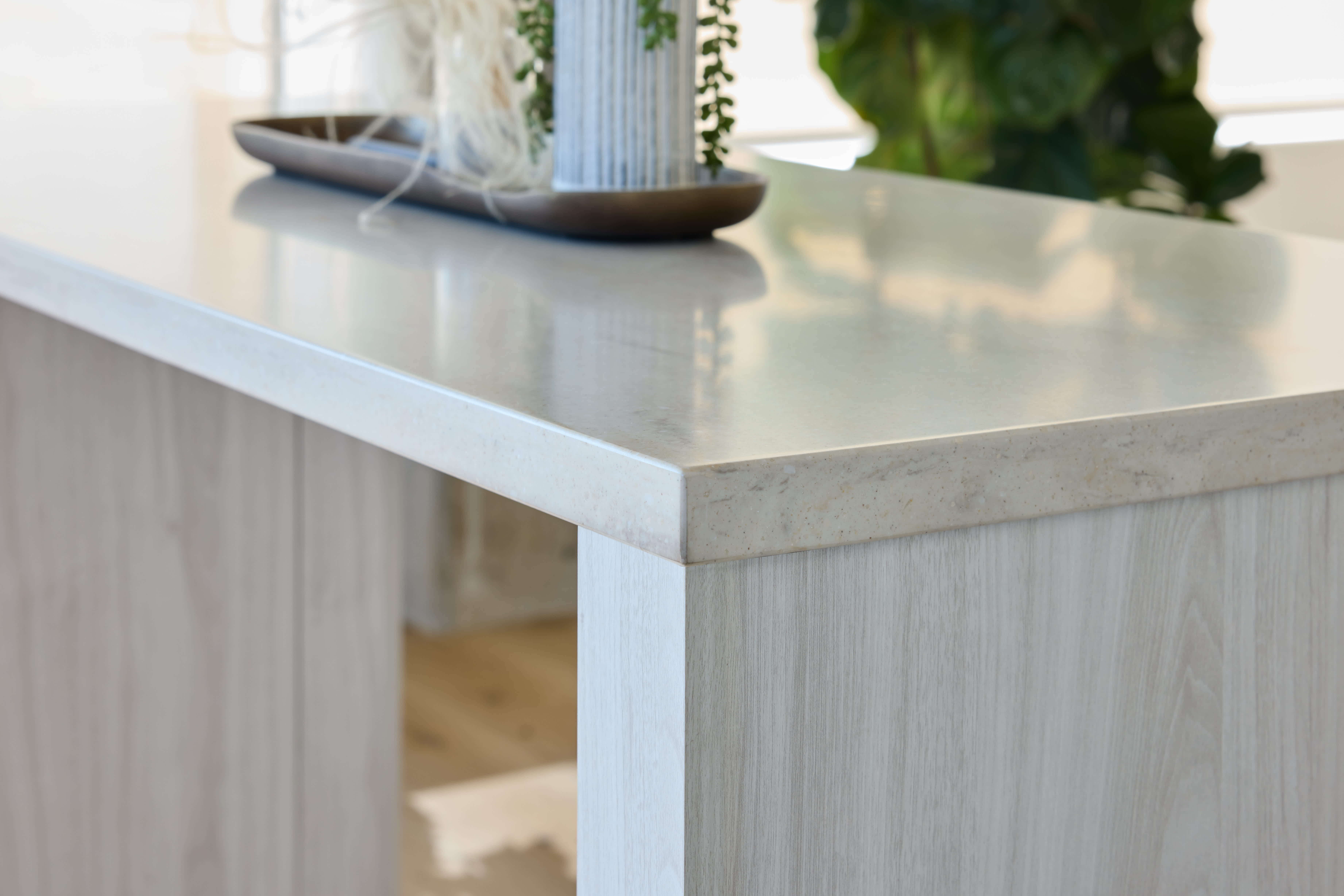 chicago-showroom-2024-zone30-strassa-table-top