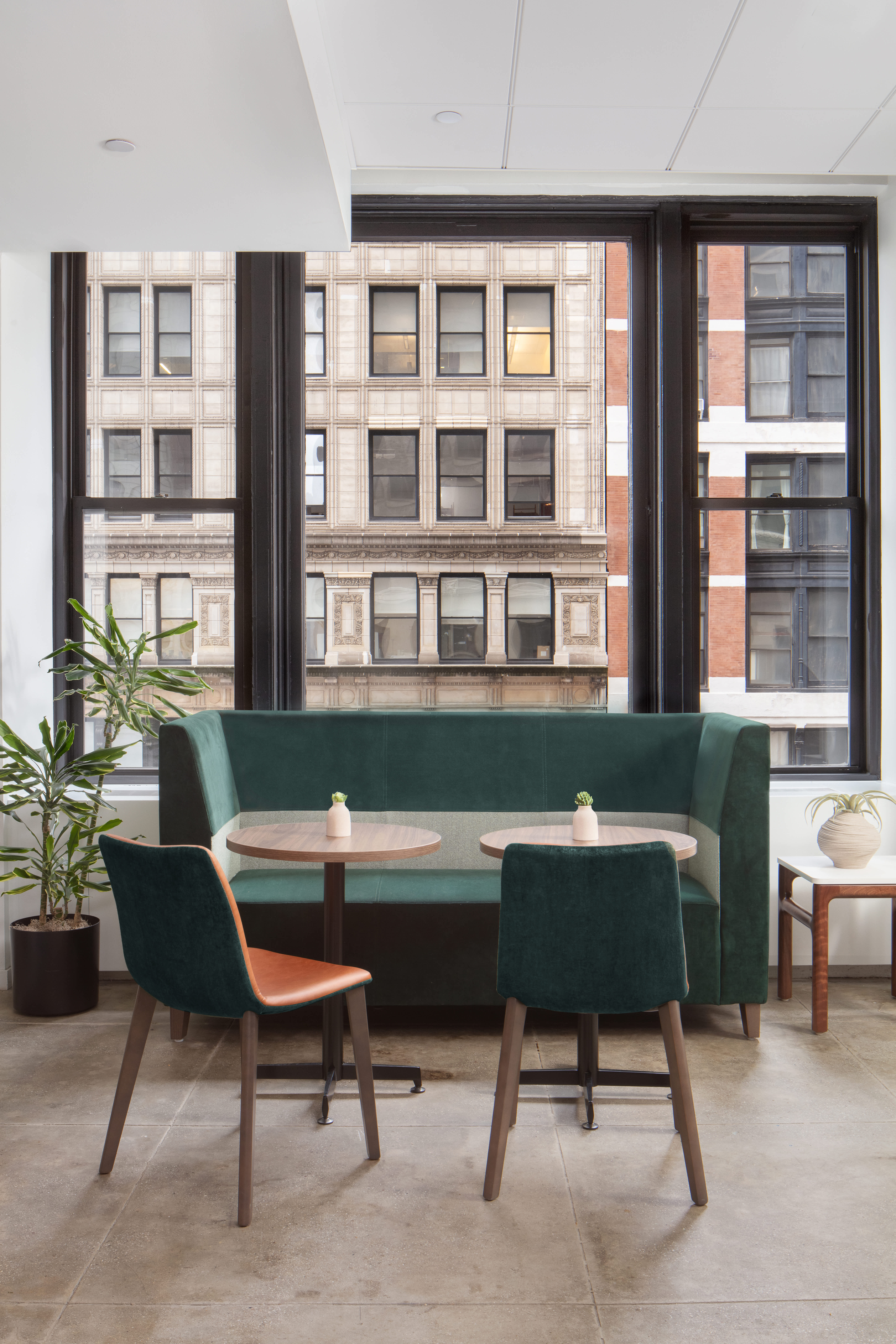 new-york-showroom-fringe-dock-grin-kithara-cafe-meeting