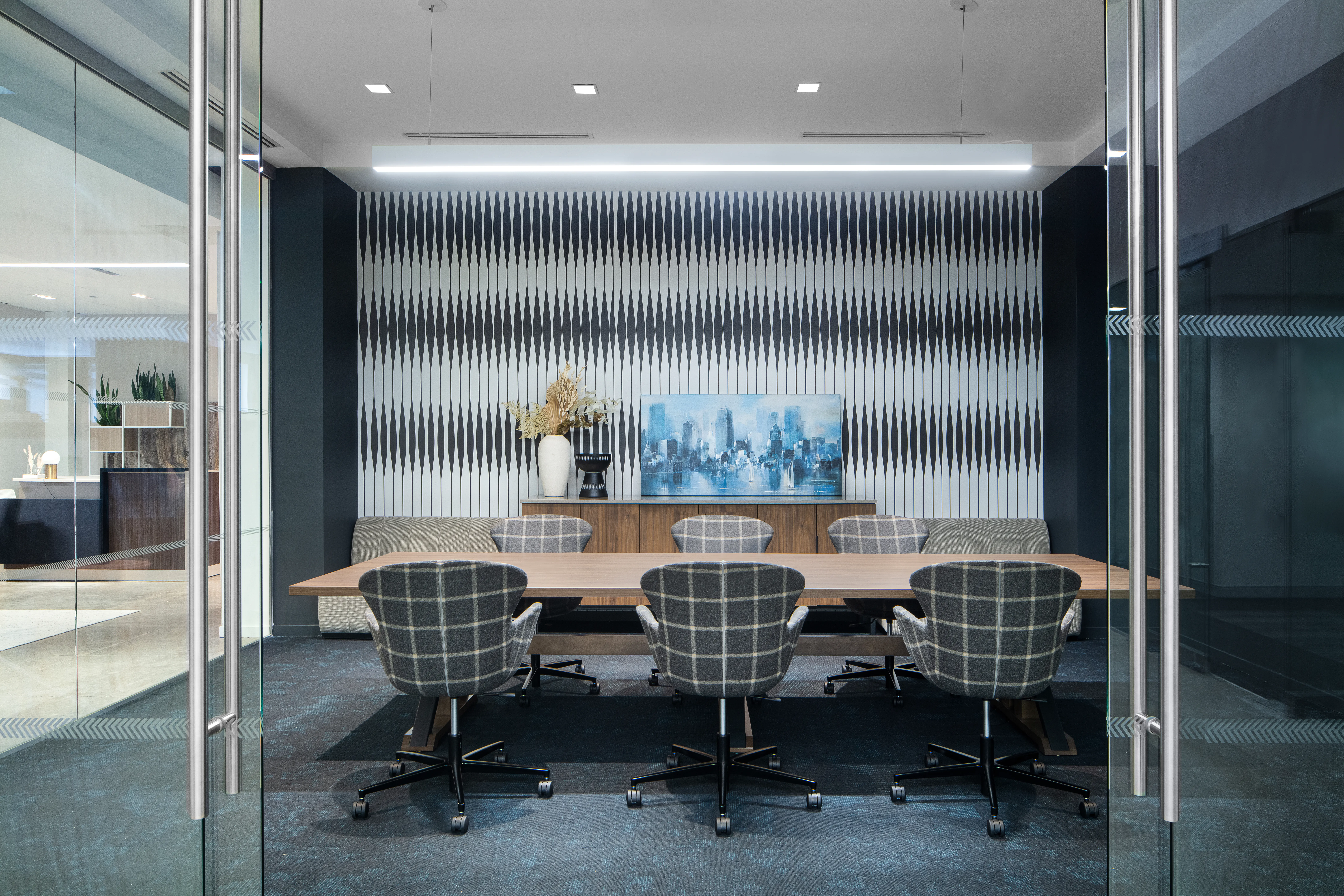 new-york-showroom-idara-tarver-swift-priority-meeting