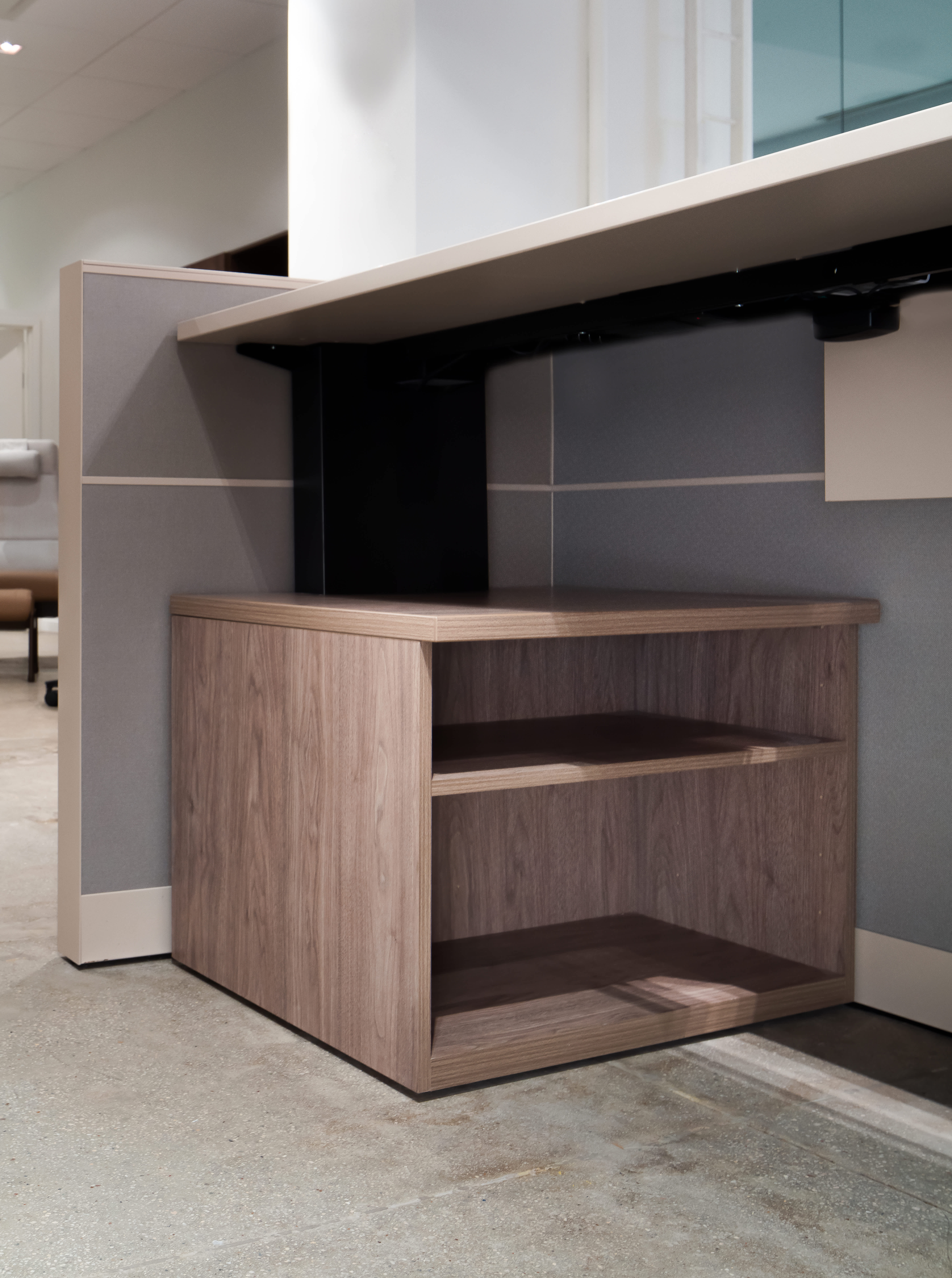 new-york-showroom-reception-priority-detail-storage