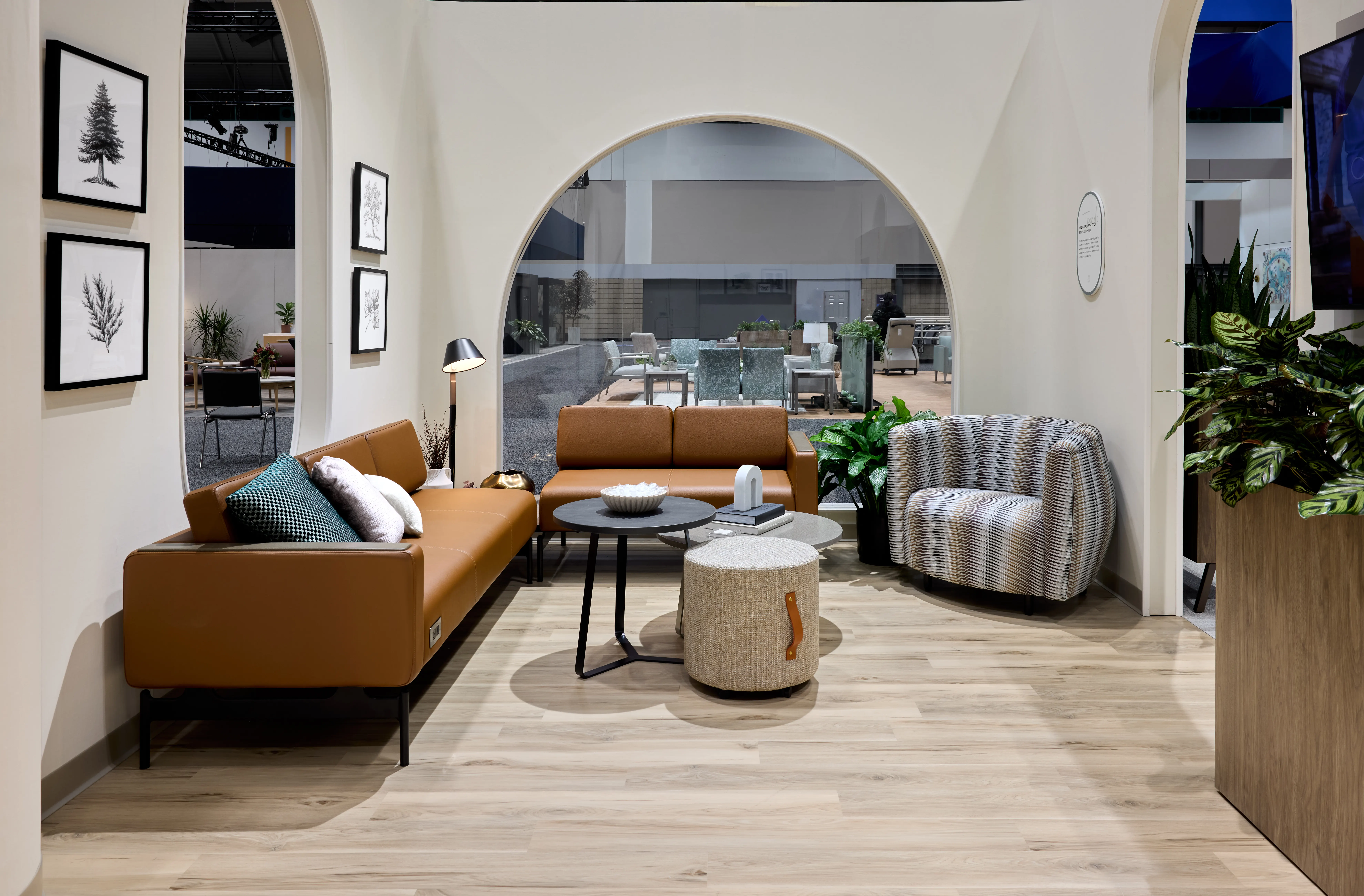 Embra-Jovalie-Whimsy-Mariben-phcd25-731A8855