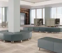 Fringe-Universal-Lobby