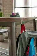 Grin-Table-03
