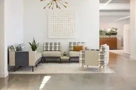 connolly-priority-planters-lounge-gather