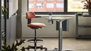 chicago-showroom-2024-zone17-rolli-aidin-perks-education-training-mobile-01_74dd97-crop