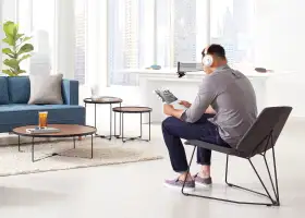 Taron_Amos_Chet_Model_HR