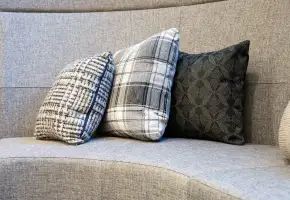 Toss-Fringe-Lounge-02