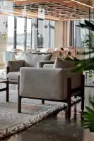 FultonShowroom_Handheld_0069