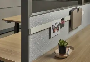 Chicago-Showroom-Etarran-Detail-04
