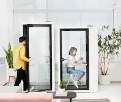 Pod_Gen2_Om_Sit_Om_Stand_5_02-lpr