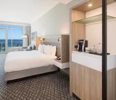 Springhill_Guest-Room-pfnsh-suite-4036