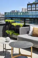 chicago-showroom-2024-zone3-vernita-planter