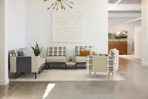 connolly-priority-planters-lounge-gather