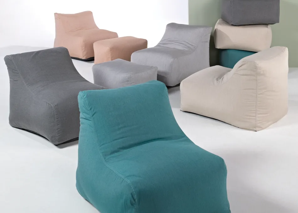 Etc./Bernadette/Environments/Etc_Bernadette_Lounger_Sunbrella_Group_HR