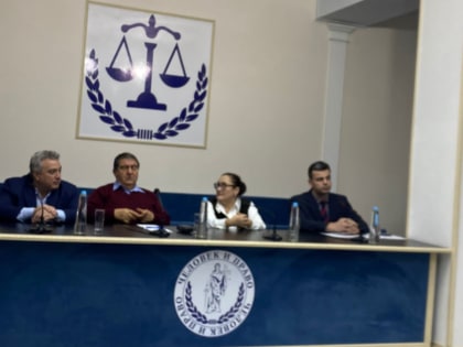 Исполняющий обязанности заместителя начальника Управления Абдусаламов Х.Г. принял участие в работе круглого стола на тему: "Культура и право"