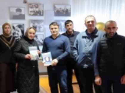 Коллектив медиагруппы «Гумбет» завершил Год Расула Гамзатова поездкой по поэтическим местам Хунзахского района