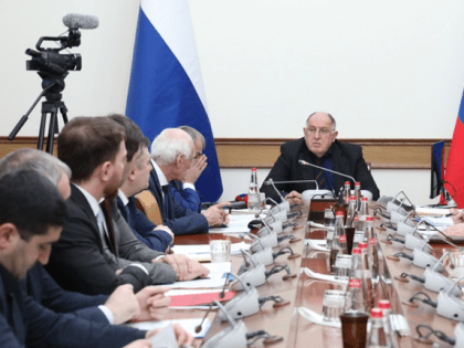 Государственные НКО получат более 310 млн рублей