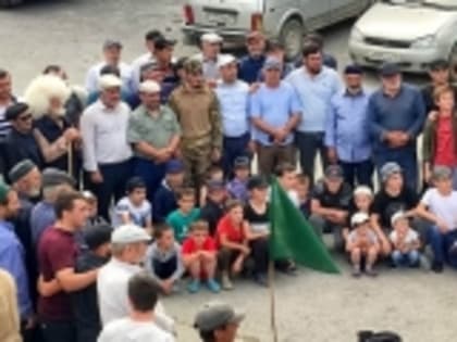 Бойца СВО Гаджимагомеда Шапиева из Килятля встретили всем селом