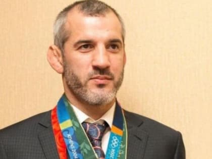 Арсланбек Алибеков и Джамбулат Салавов выражают глубокие слова соболезнования родным и близким Бувайсара Сайтиева