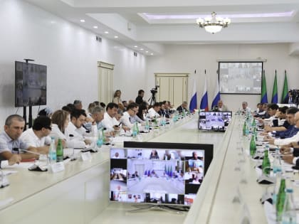 Более 50 руководителей крупного бизнеса приняли участие во встрече-семинаре об инструментах поддержки отрасли в Дагестане