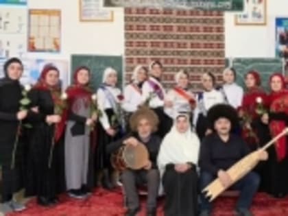 В Мехельтинской основной школе провели мероприятие к 100-летию Расула Гамзатова