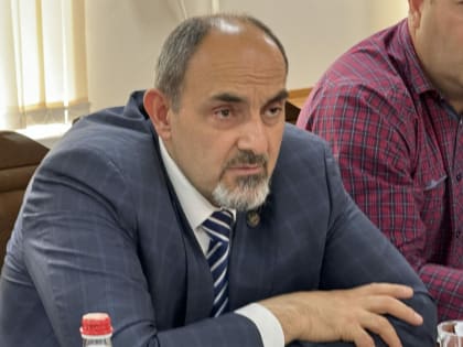 Яхья Бучаев провел личный прием граждан