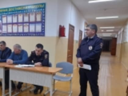 Участковые уполномоченные полиции ОМВД РФ по Новолакскому району продолжают встречи с населением