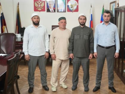 Магомед Шамилов встретился с новоназначенным председателем совета имамов Докузпаринского района