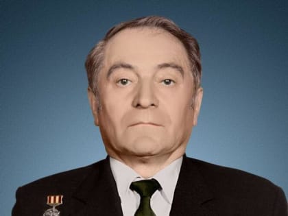 В девятнадцать мальчишеских лет. Малагусейнов Магомедхан Малагусейнович