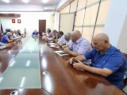 В Гумбете прошла встреча с главами сёл по вопросам заключения контрактов о прохождении военной службы в зоне СВО