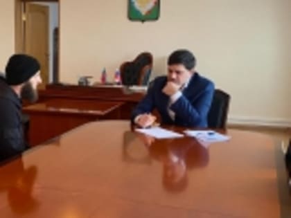 25 вопросов рассмотрел в эти дни в рамках приема граждан и.о главы Новолакского района Сулейман Рамазанов