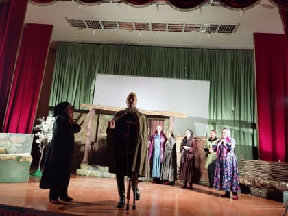 Лезгинский государственный театр им.С.Стальского вновь собрал зрителей в клубе Центра культуры Шамилькалы