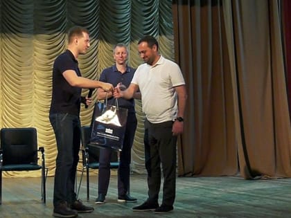 Дербентская молодежь встретилась с депутатами Госдумы