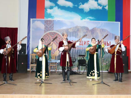 В День молодежи в Докузпаринском районе состоялся фестиваль «Поющие струны»