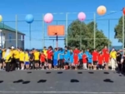 Алексей Гасанов встретился с детьми из Михайловского района Запорожской области, которые отдыхают этим летом в Дагестане