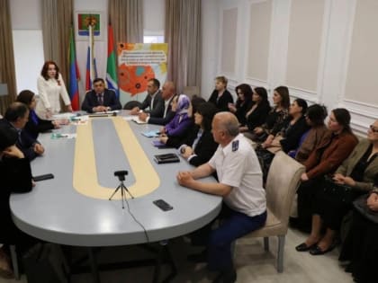 Магарамкентский район с рабочим визитом посетила Уполномоченный по правам ребенка в РД