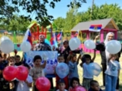 Празднование Дня Государственного флага в Гумбетовском районе