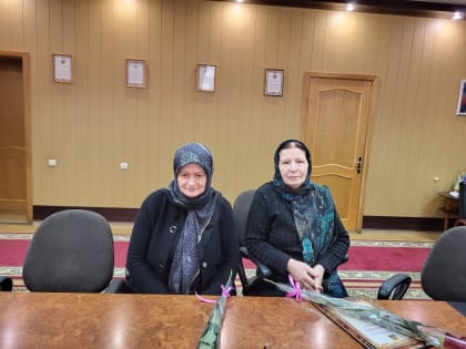 В Сулейман-Стальском районе наградили медсестер Центральной районной больницы