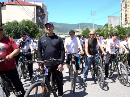 В Дербенте прошел велопробег в память о жертвах СПИДа