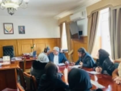 Глава Новолакского района Мамати Гамзатов провел личный прием граждан