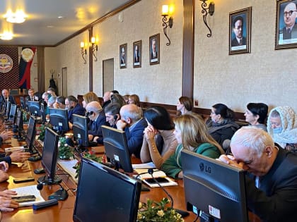 В преддверие зимней сессии и.о. ректора ДГМУ встретился с членами экзаменационной комиссии