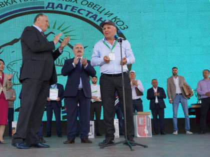 Животновод из Дагестана передаст выигранный автомобиль в зону СВО