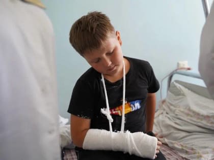 Амирхан Амирханов навестил пострадавших в аварии туристов