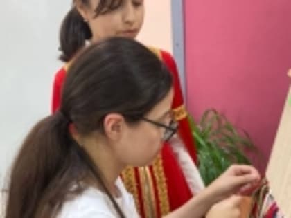 Родители и обучающиеся образовательных организаций Новолакского района приняли участие в республиканском родительском форуме «Крепкая семья – основа социализации учащихся: проблемы