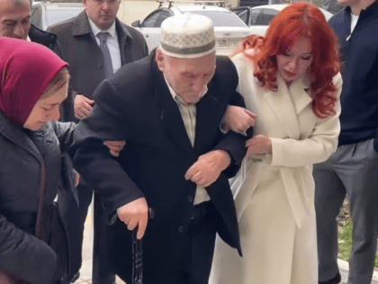 Ветеран Великой Отечественной Войны получил обновленную квартиру