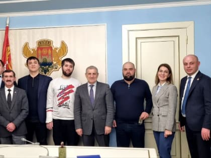 В мэрии Махачкалы прошла встреча с участниками спецоперации, которые находятся в отпуске